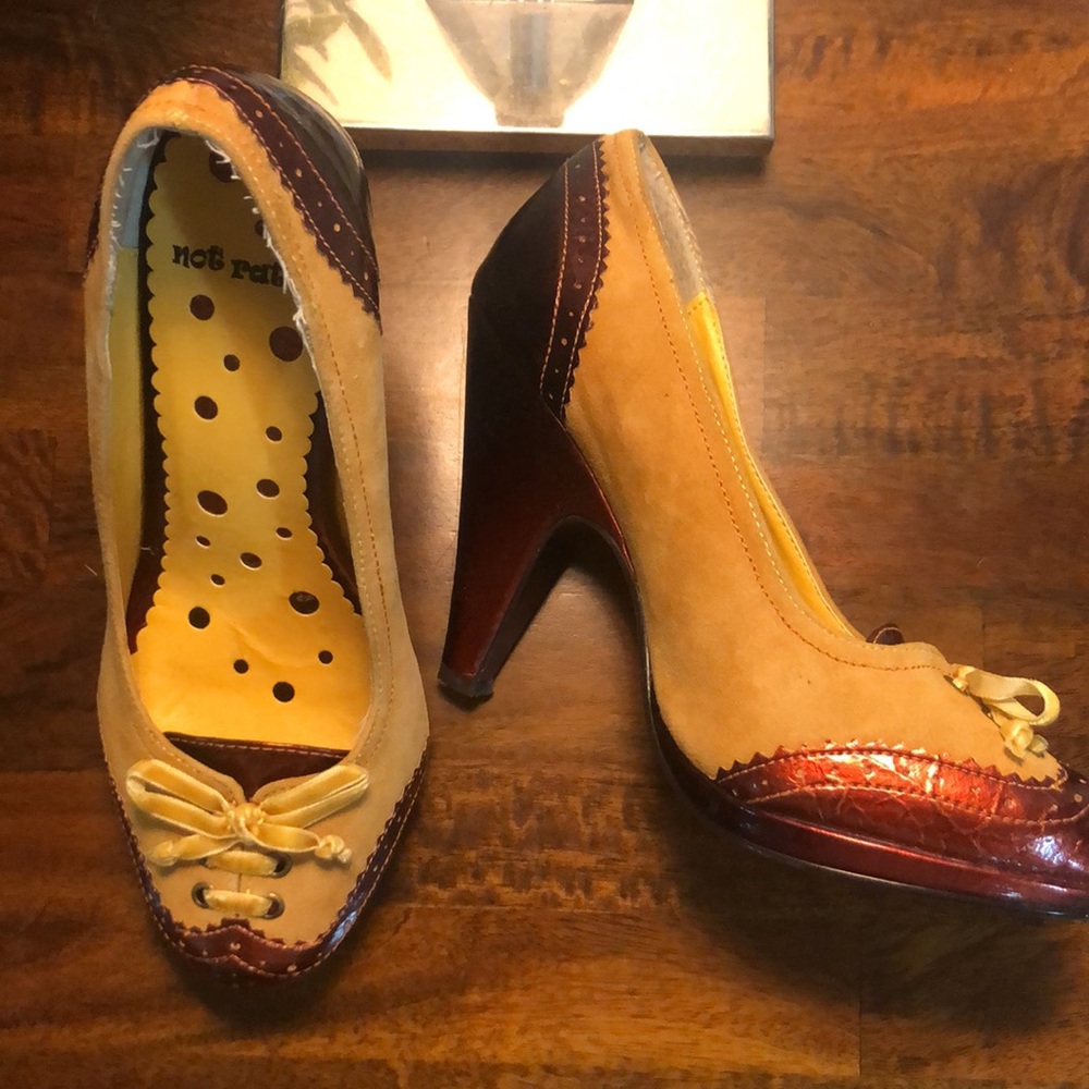 Heels - Picture 3 of 6